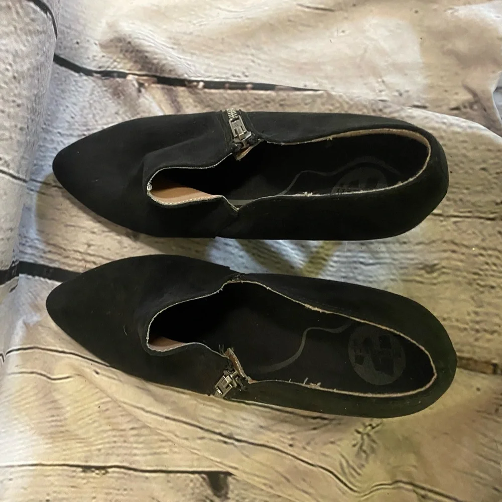 Merrell Women’s Black Suede Zip Up Ankle 4” Heel Booties Size 11‎